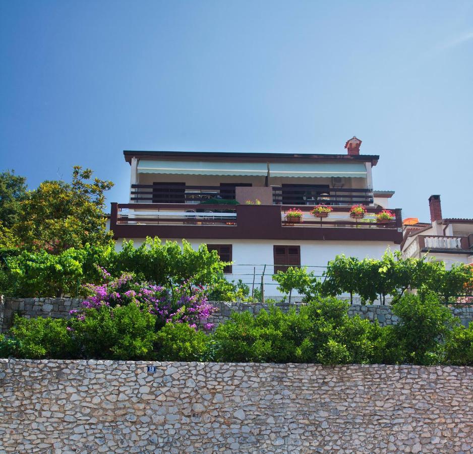 Apartments Lina 2023 拉巴克 外观 照片
