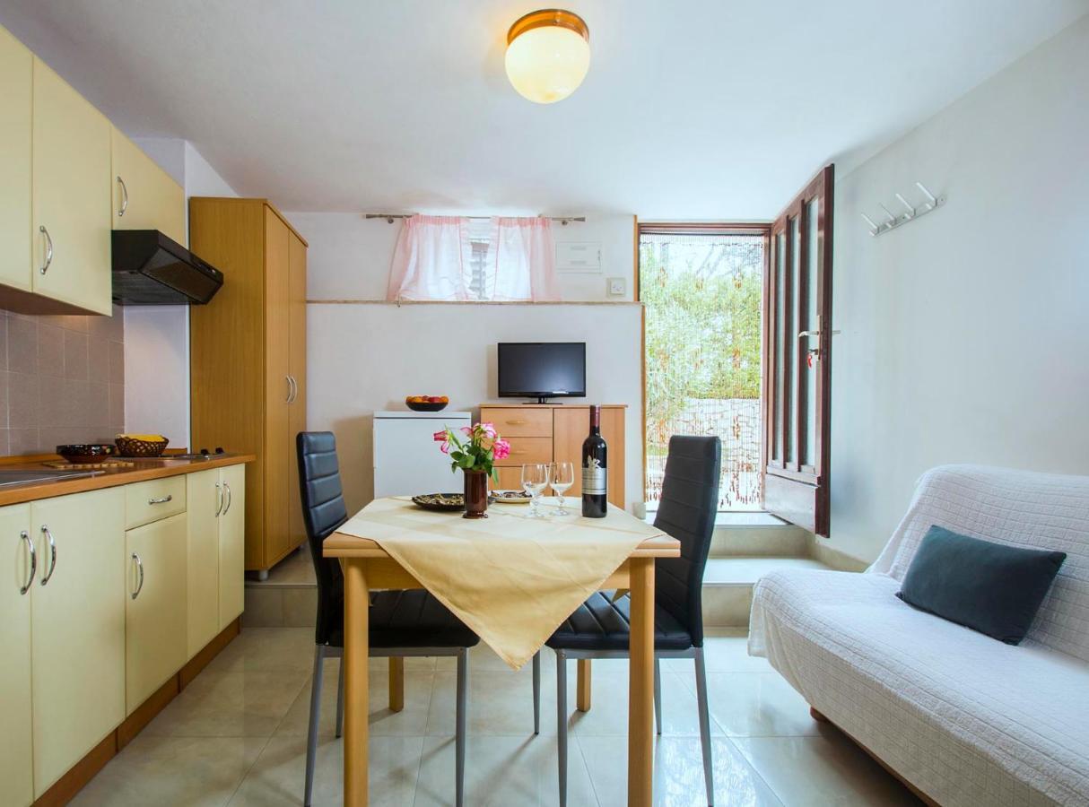 Apartments Lina 2023 拉巴克 外观 照片